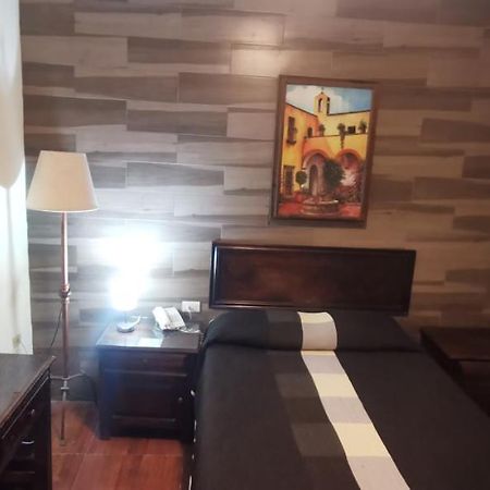 Hotel La Posta Monclova Buitenkant foto