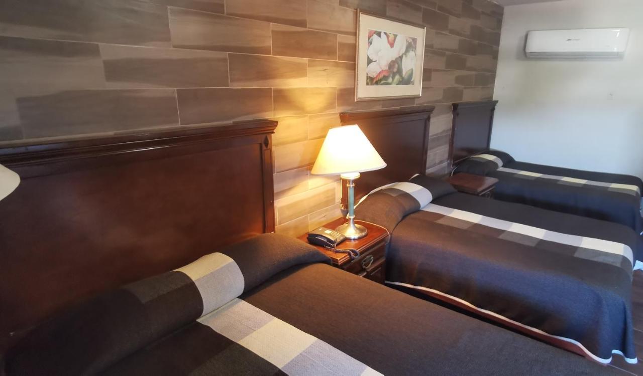 Hotel La Posta Monclova Buitenkant foto