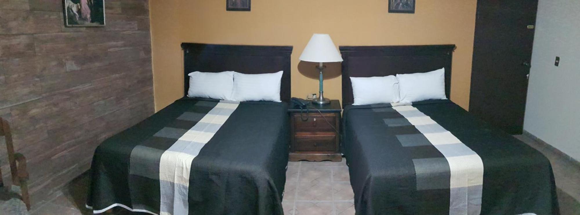 Hotel La Posta Monclova Buitenkant foto